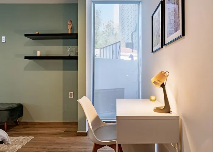 Polanco Living - Balcony, Workspace & Parking