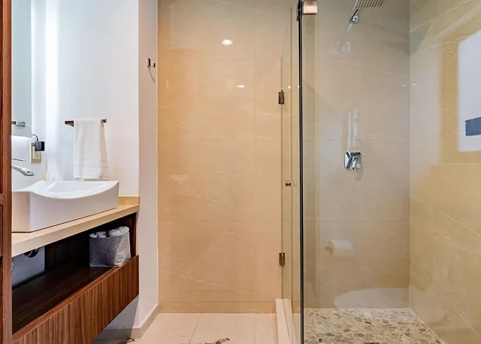 Polanco Living - Balcony, Workspace & Parking Apartment