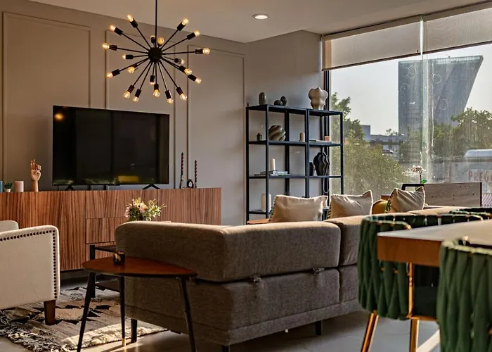 Polanco Living - Balcony, Workspace & Parking Apartment